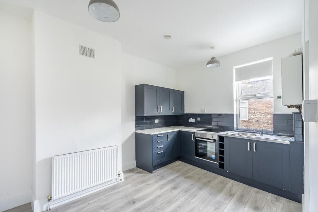 1 Bedroom Apartment For Sale In Stamford Street East, York, Yo26 Image 3