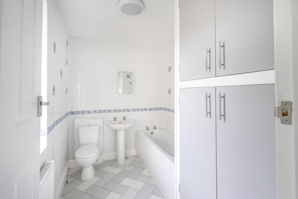 1 Bedroom Apartment For Sale In Stamford Street East, York, Yo26 Image 9