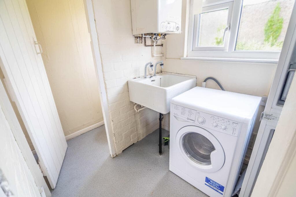 4 bedroom semi-detached house for sale in Alne Terrace, York, YO10 Image 7