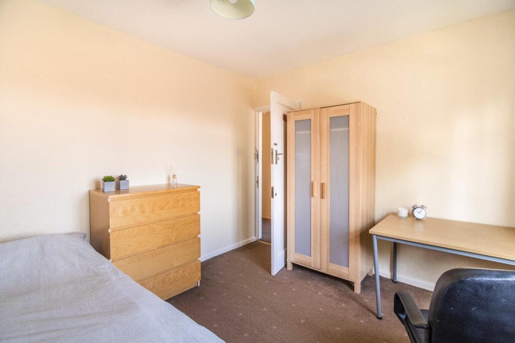 4 bedroom semi-detached house for sale in Alne Terrace, York, YO10 Image 10