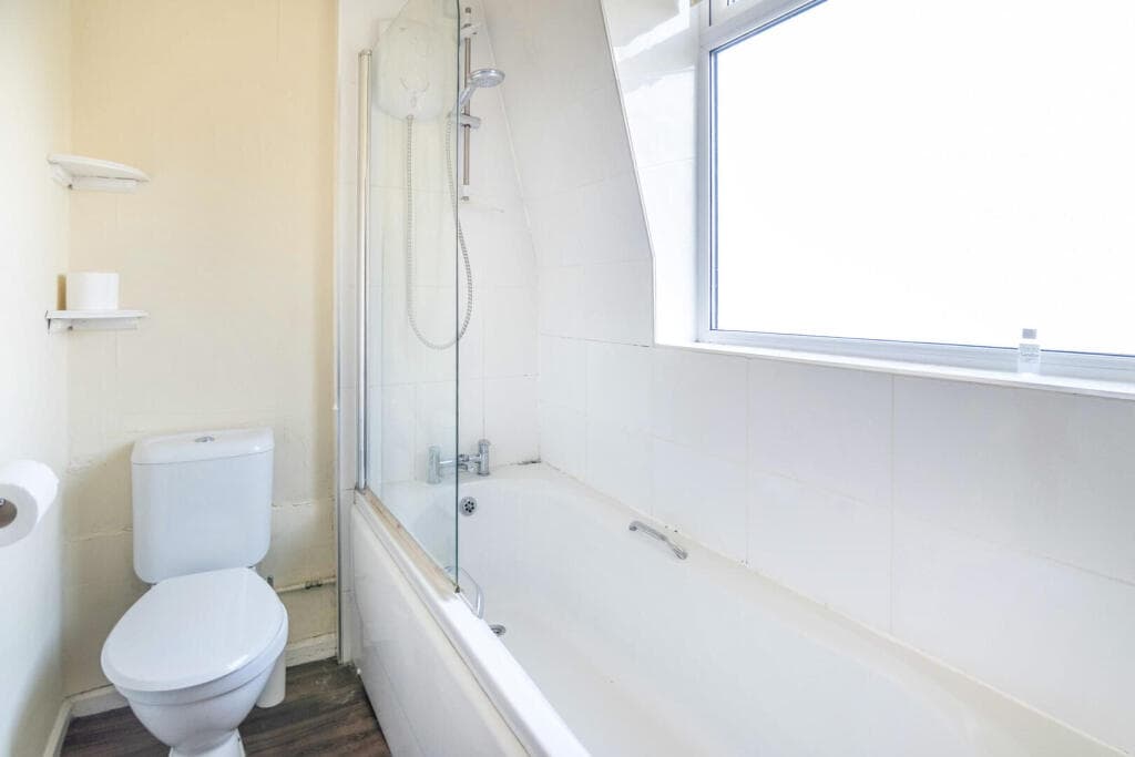 4 bedroom semi-detached house for sale in Alne Terrace, York, YO10 Image 12