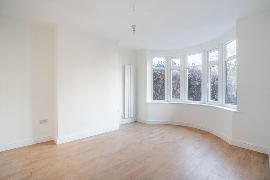 5 bedroom semi-detached house for sale in Hilbeck Grove, York, YO31 Image 2