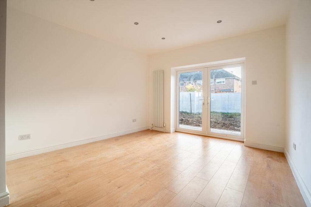 5 bedroom semi-detached house for sale in Hilbeck Grove, York, YO31 Image 6