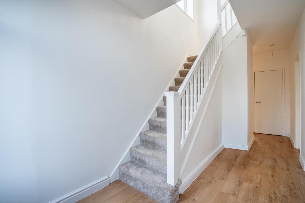 5 bedroom semi-detached house for sale in Hilbeck Grove, York, YO31 Image 10