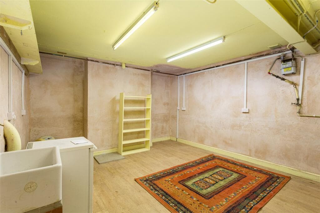 4 bedroom terraced house for sale in Portland Street, York, North Yorkshire, YO31 Image 5