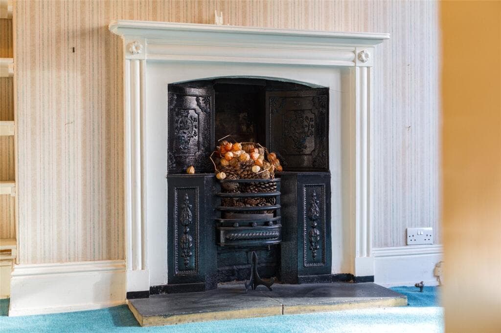 4 bedroom terraced house for sale in Portland Street, York, North Yorkshire, YO31 Image 8