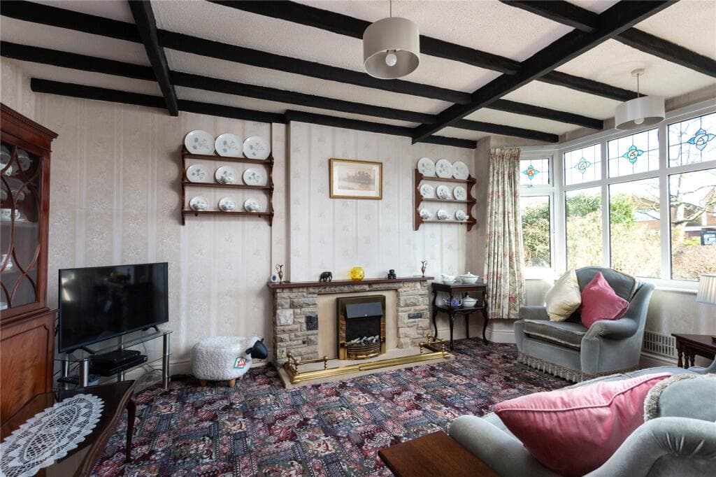 4 bedroom detached house for sale in Huntington Road, York, North Yorkshire, YO31 Image 2