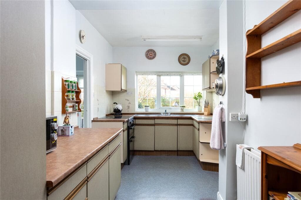 4 bedroom detached house for sale in Huntington Road, York, North Yorkshire, YO31 Image 4