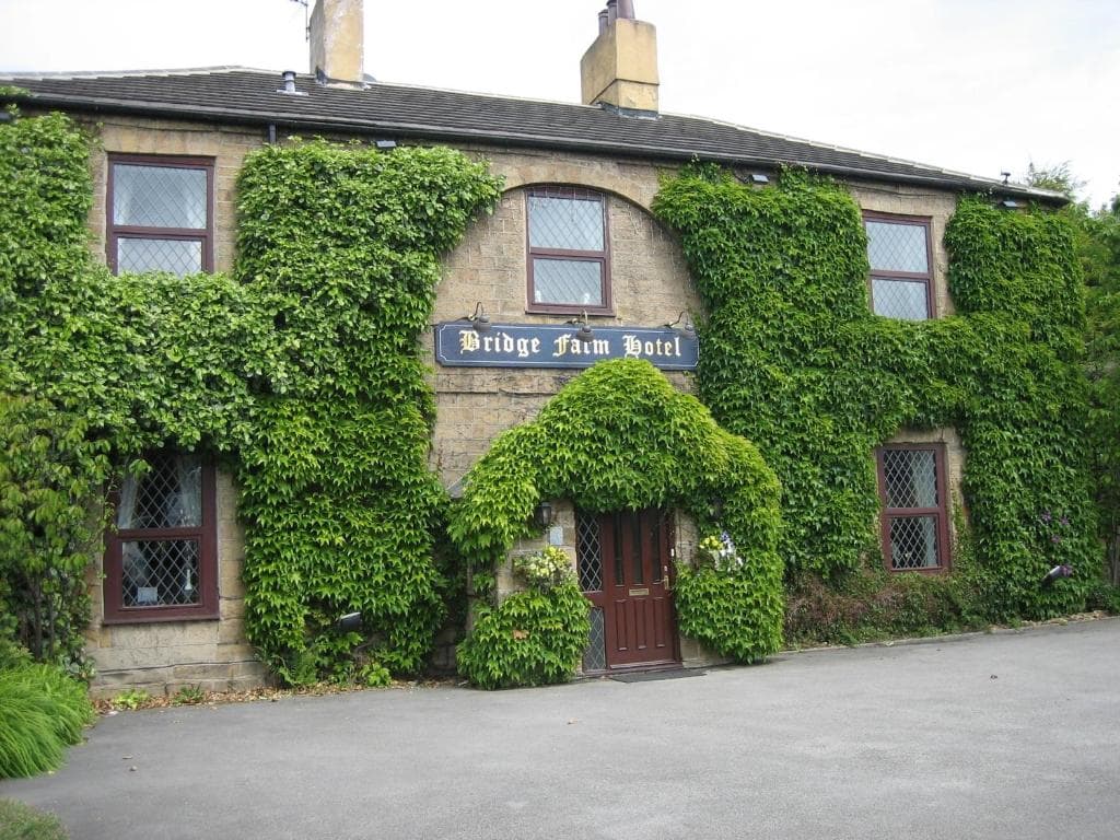 Accommodation at Bridge Farm Hotel in leeds