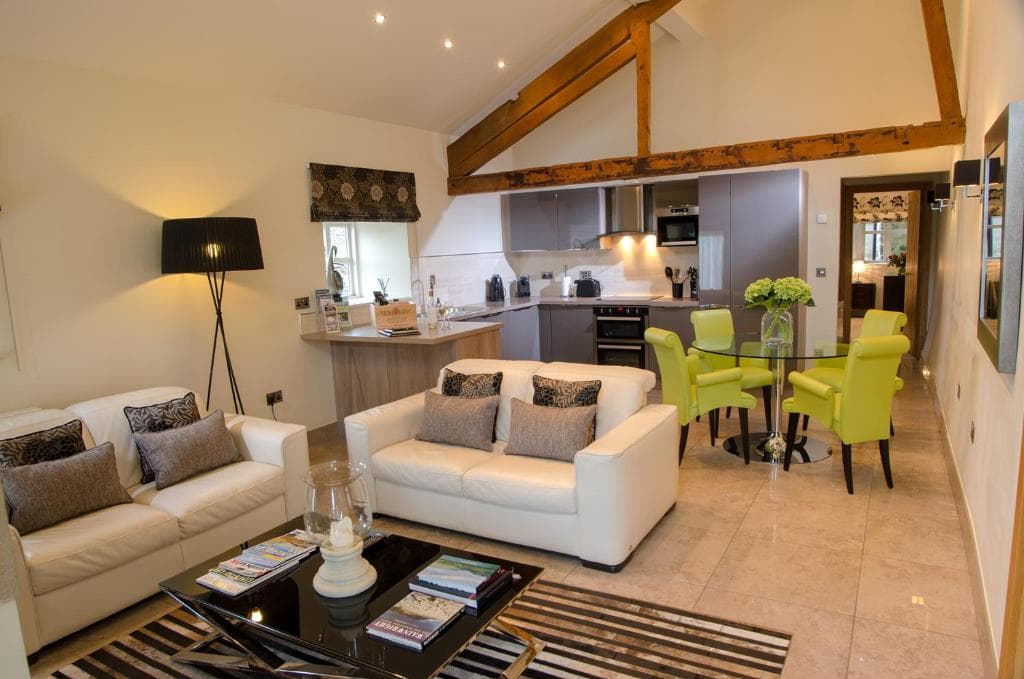 Contemporary Barn Conversion in Stunning Setting