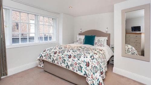 Accommodation at The King's- Gorgeous City Centre Apartment in york