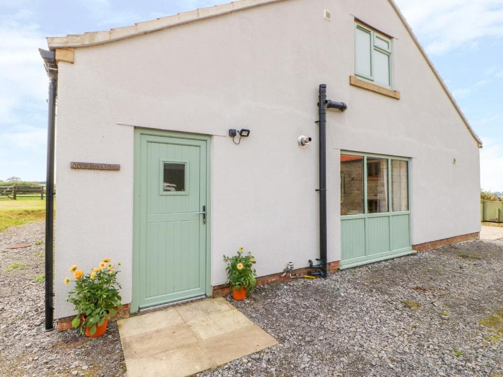 Accommodation at Apple Tree Cottage in york