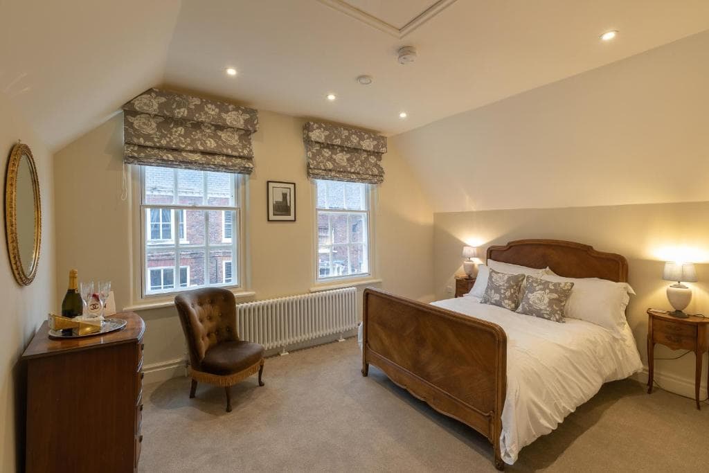 Accommodation at Apt 2, 71 Micklegate, YORK in york