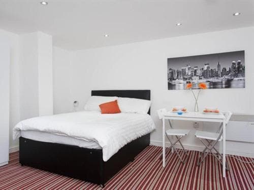 Accommodation at Brownhill Studio in Leeds in leeds