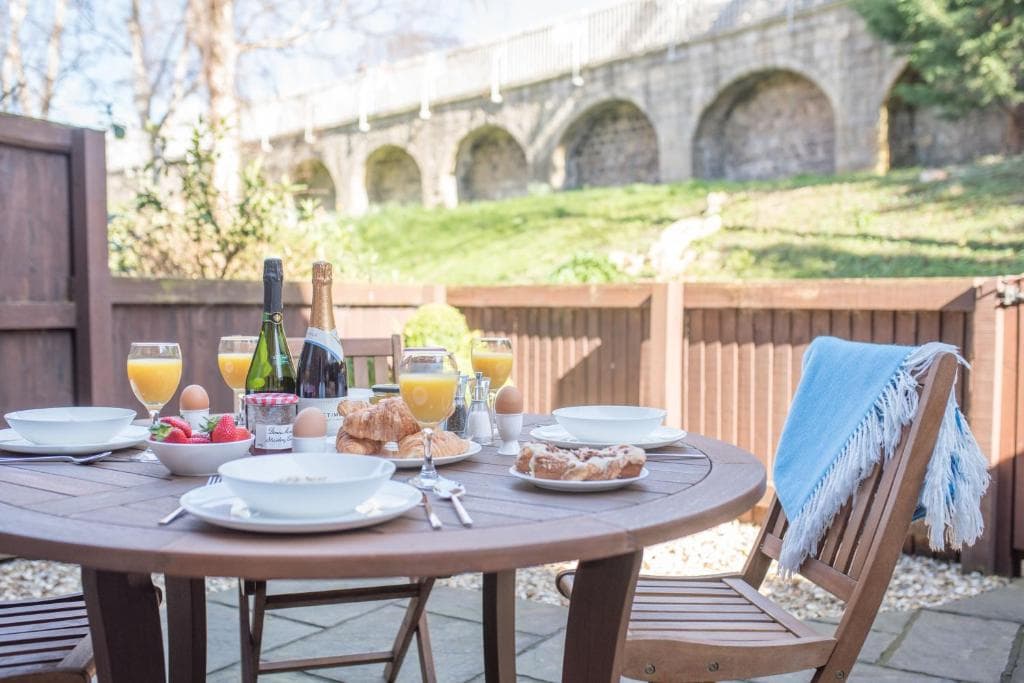 Accommodation at 12 Pear Tree House in york