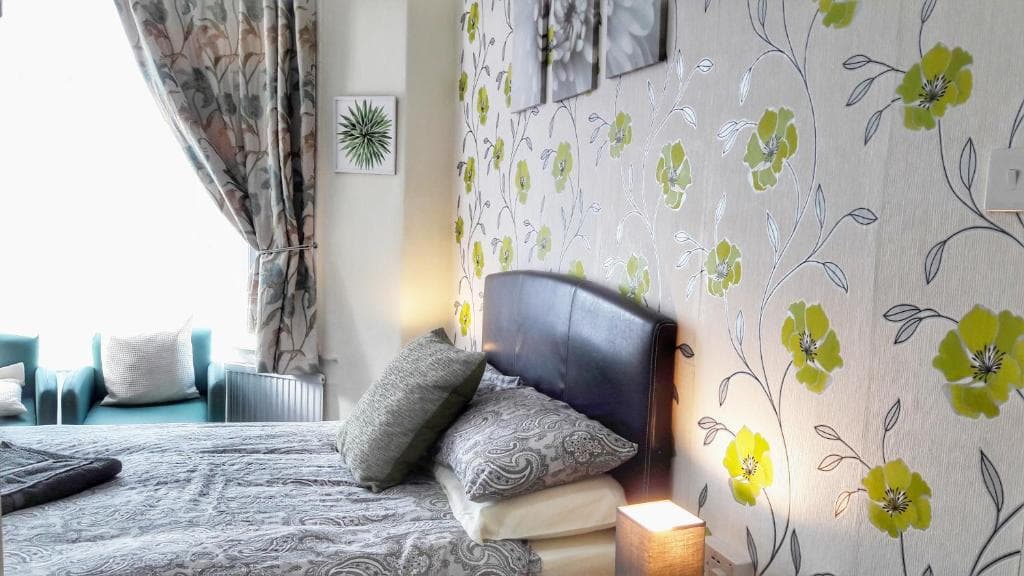 Accommodation at Kirk Lea Guest House in halifax