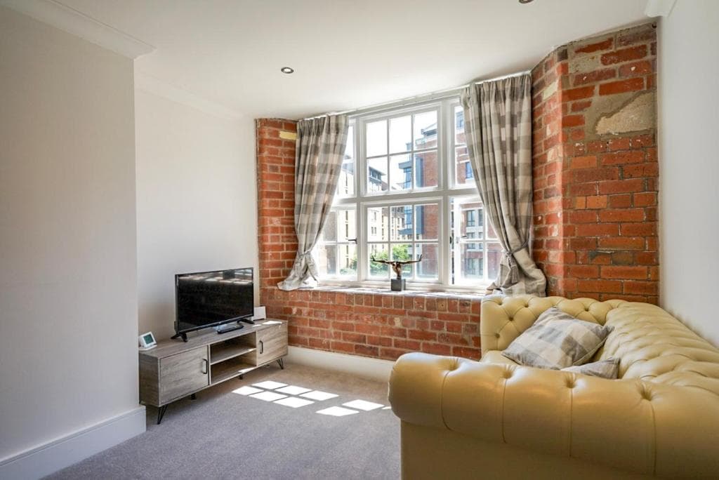 Accommodation at 35 Cocoa Suites (parking included!) in york
