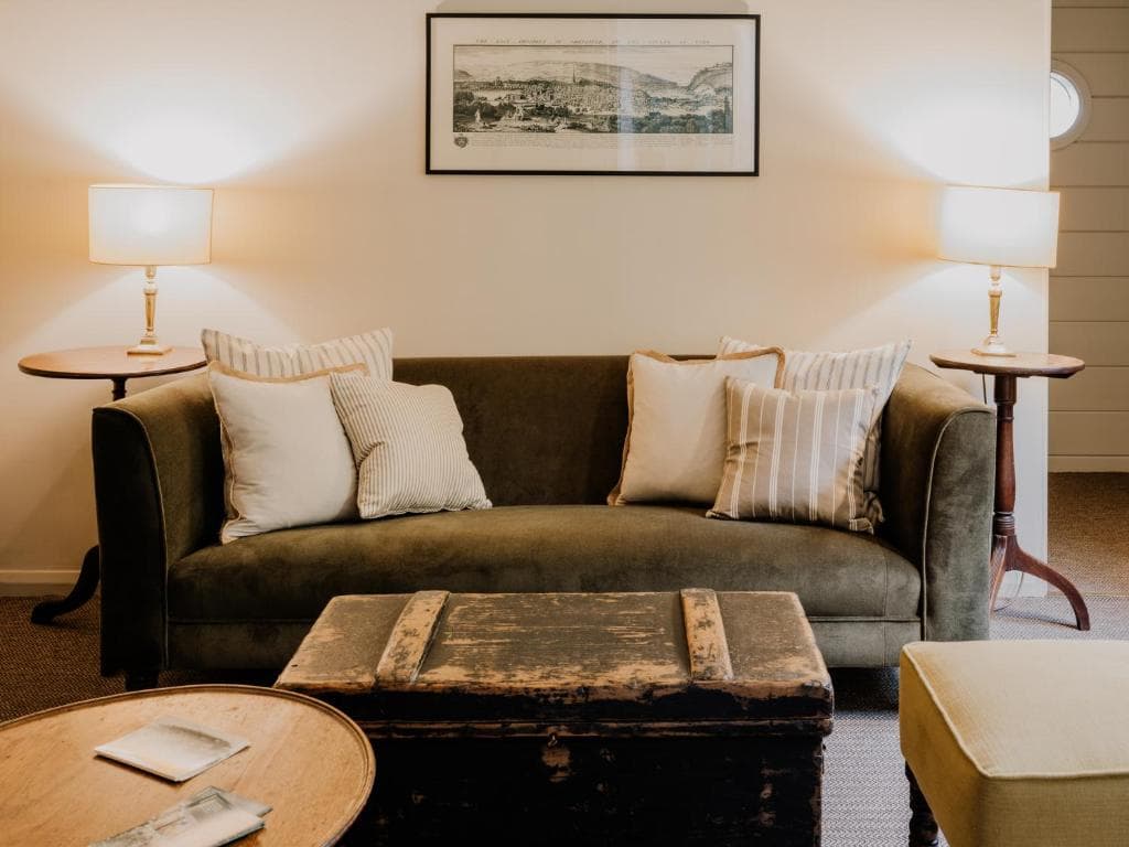 Accommodation at Beautiful Grade II Listed Gatehouse in Great Location in sheffield