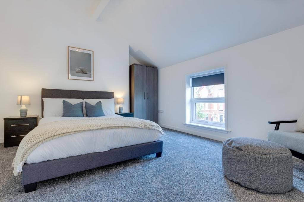 Accommodation at Ultra Luxe Scarborough 2 BR Apartments Near Beach, Centre & Peasholm Park in scarborough