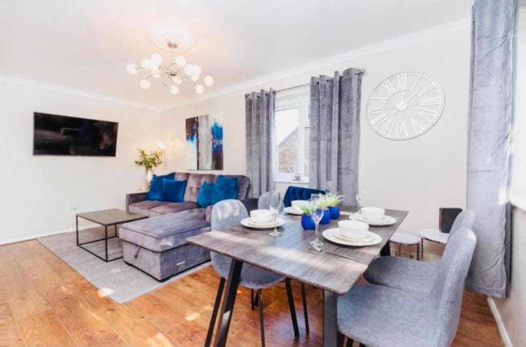 Accommodation at Beautiful 1-Bed Apartment in York near Gym in york