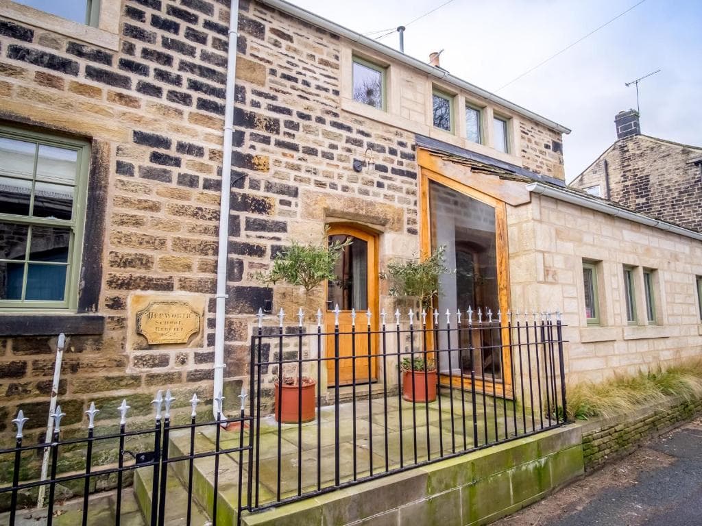 Accommodation at School Cottage in holmfirth