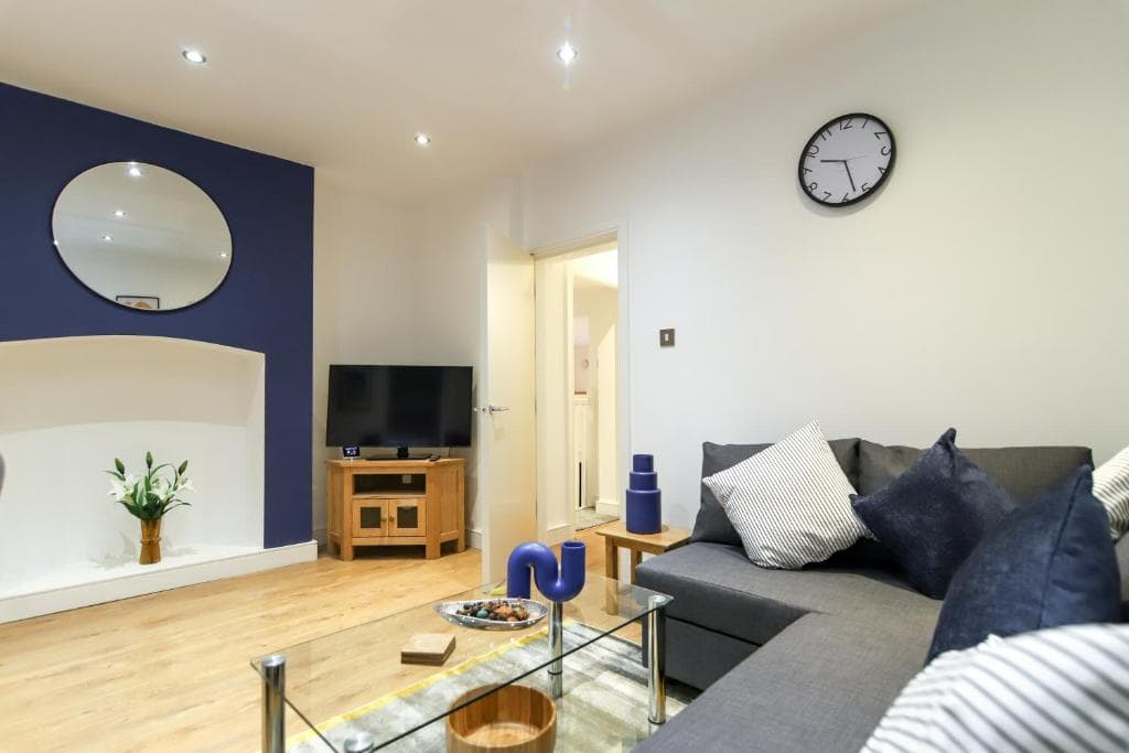 Accommodation at Cosy and modern two bedroom apartment - Snug House in sheffield