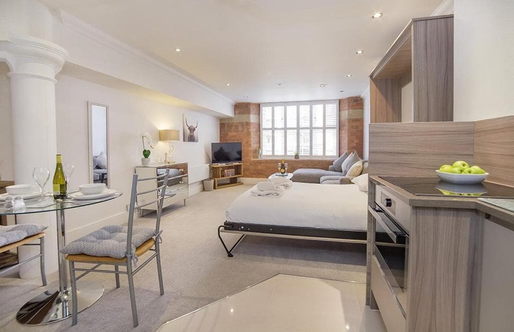 Accommodation at 55 Cocoa Suites York, Parking onsite in york