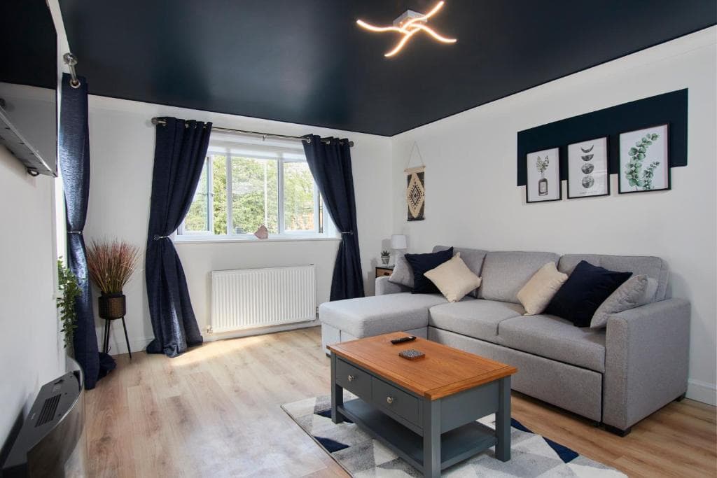 Accommodation at Homebird Property - Wilfrid House in leeds