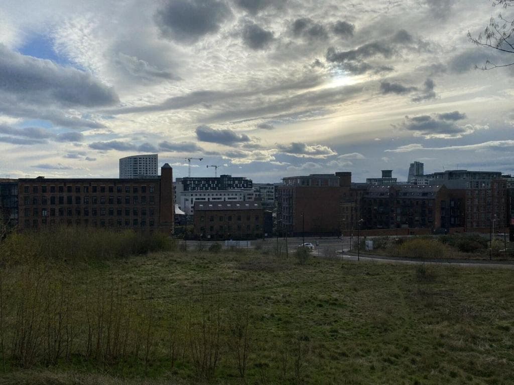 ☆ Igloo Cityhills Central Retreat + Free Parking ☆