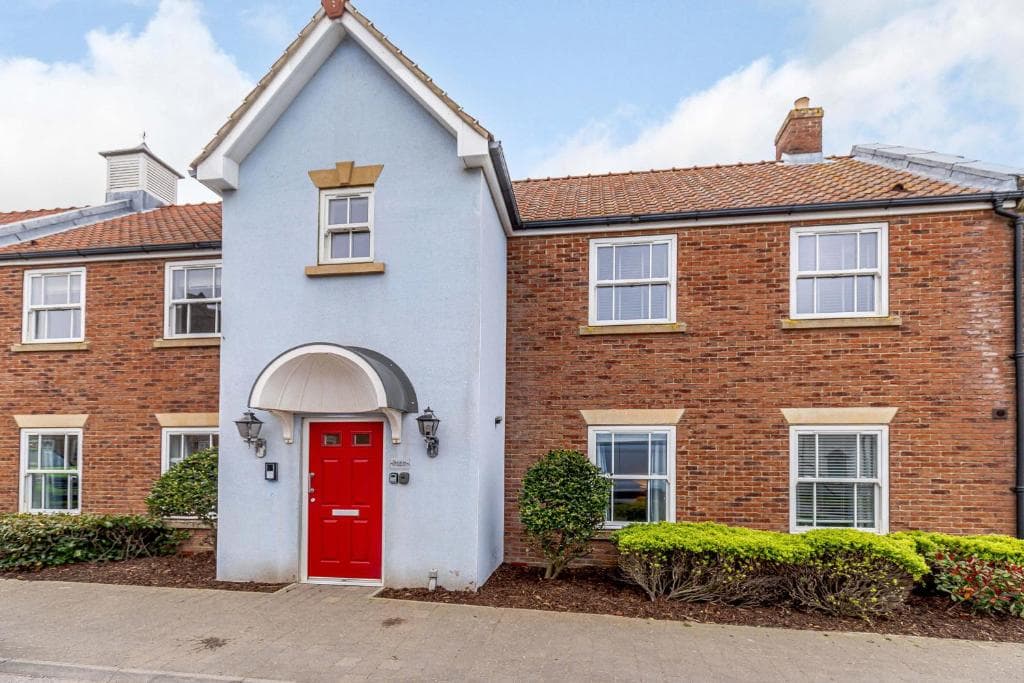 Accommodation at Sunrise, The Parade in filey