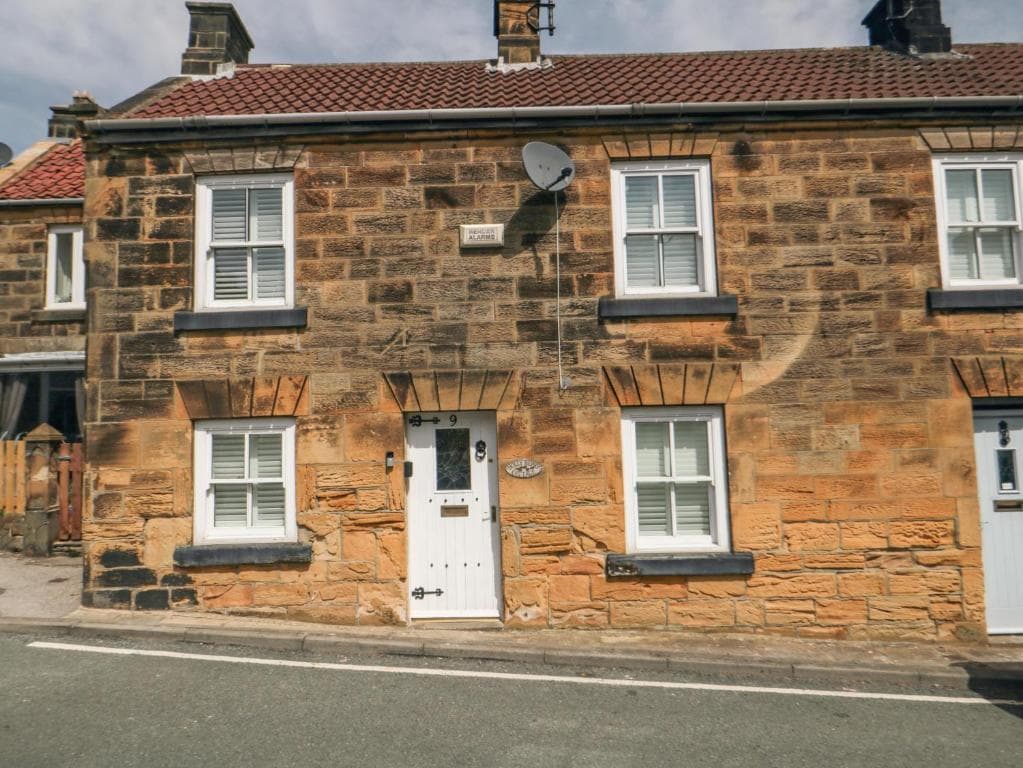Visit Castleton north yorkshire: The Expert Village Guide to Things to ...