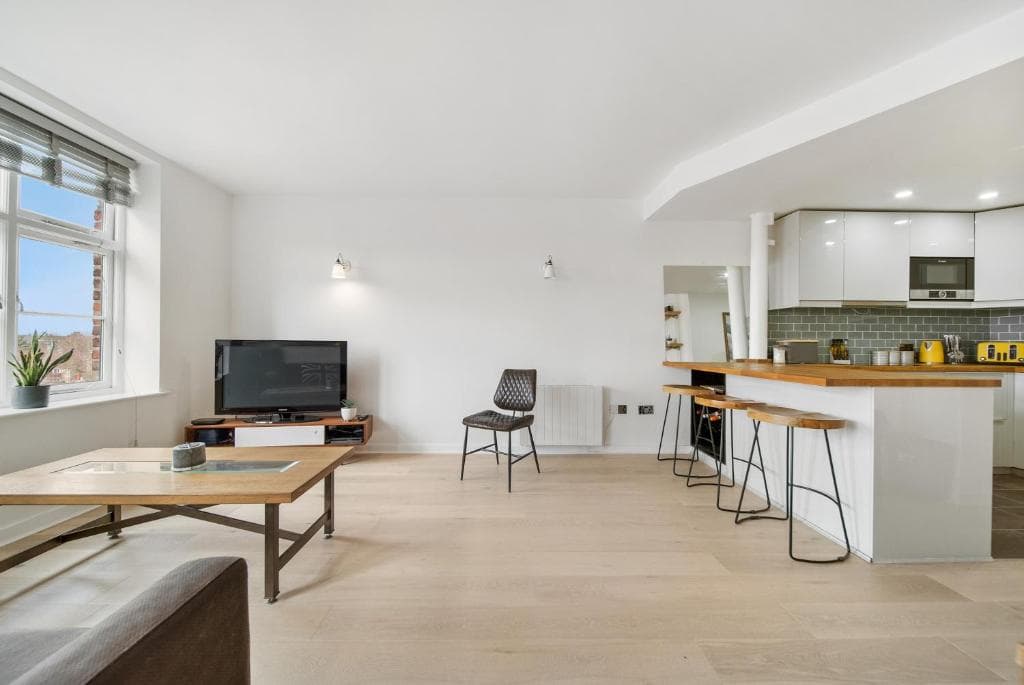 Accommodation at Pass the Keys Top floor apartment In Central York Free Parking in york