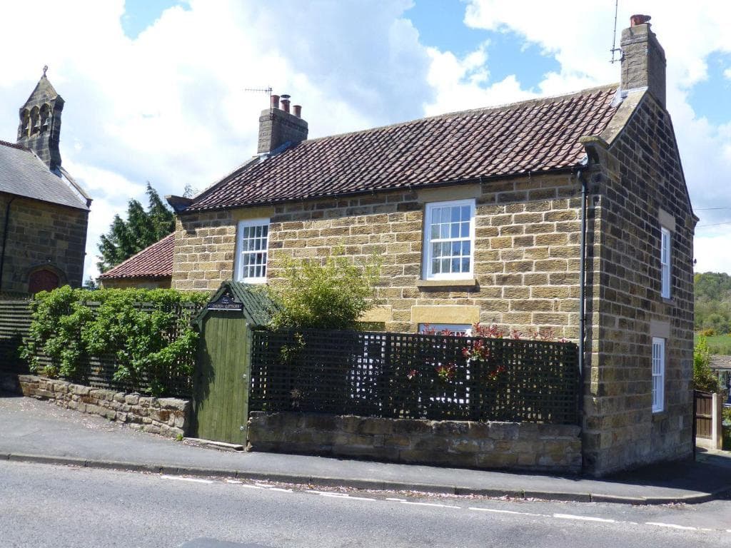 2 Church Cottages