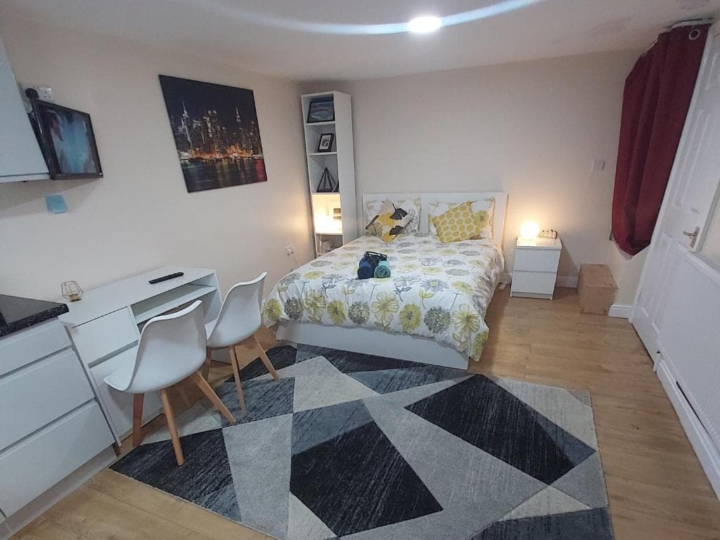 Lovely studio-flat with free parking, free WiFi.