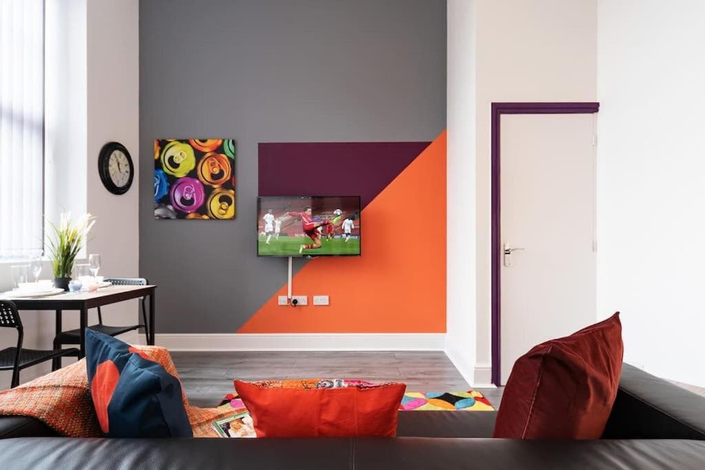 Accommodation at Jesouth Refreshing Condo Roomy Comfy Posh in hull