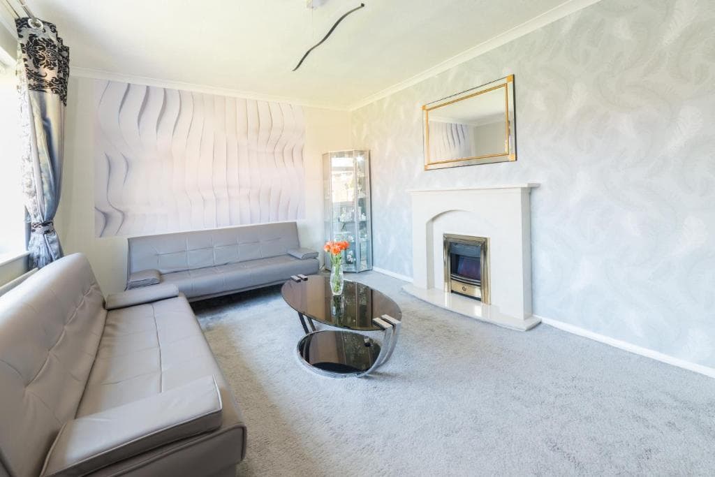 Accommodation at Modern Central House with 2 Parking Spaces in knaresborough