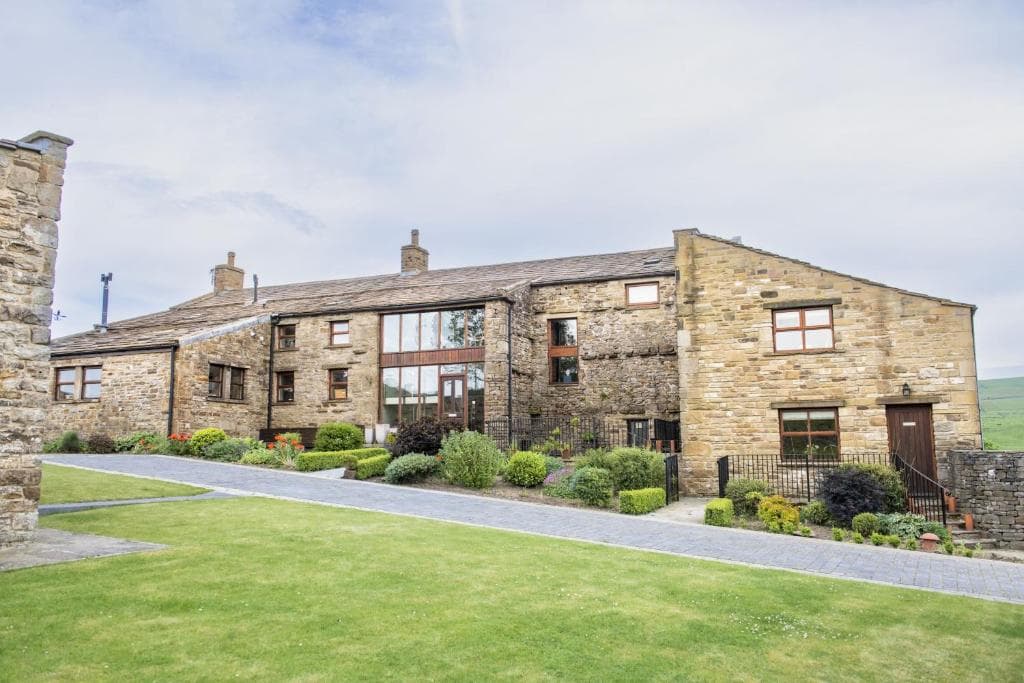 Accommodation at Hill Top Farm in bainbridge