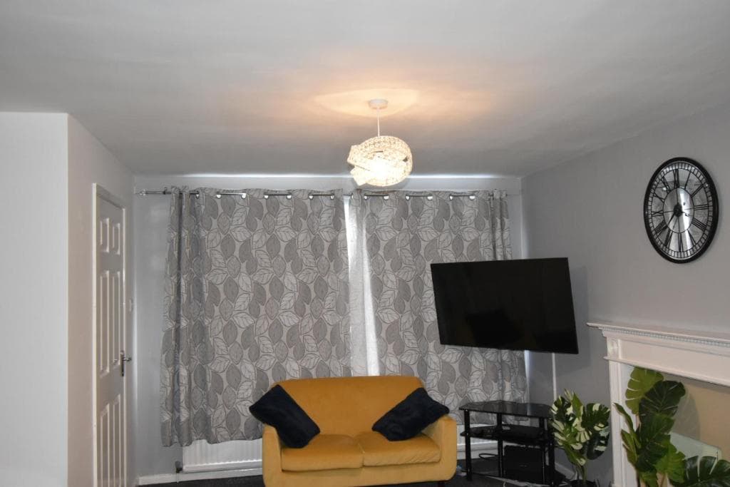 Accommodation at Stunning 3 bed house# gated premise #city living# in sheffield