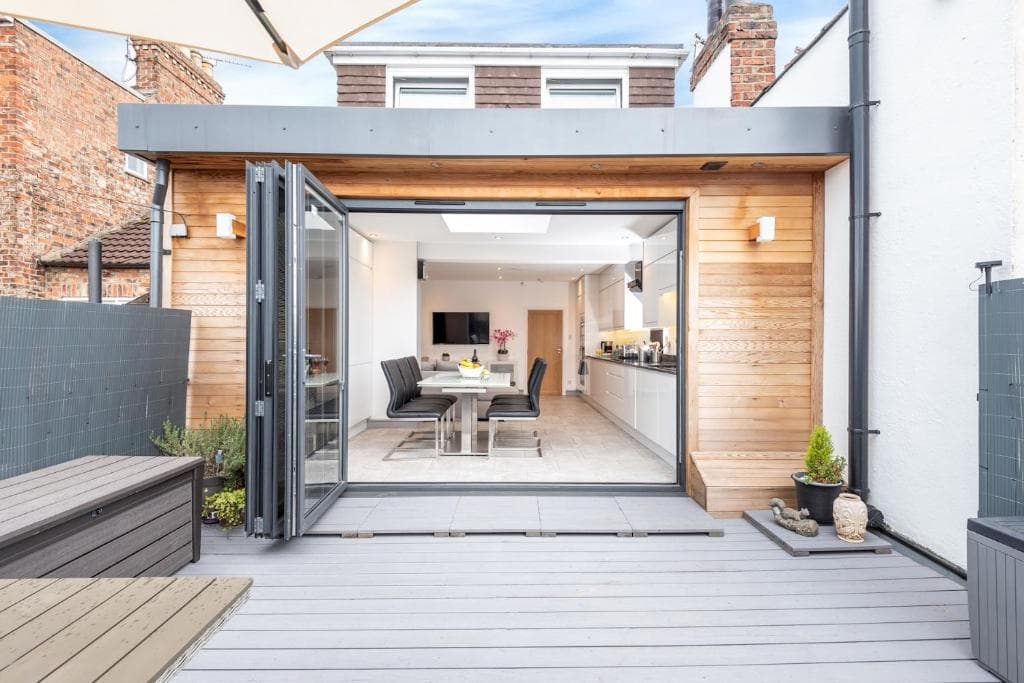 Accommodation at Pass the Keys Modern and minimalist duplex apartment sleeps 6 in york