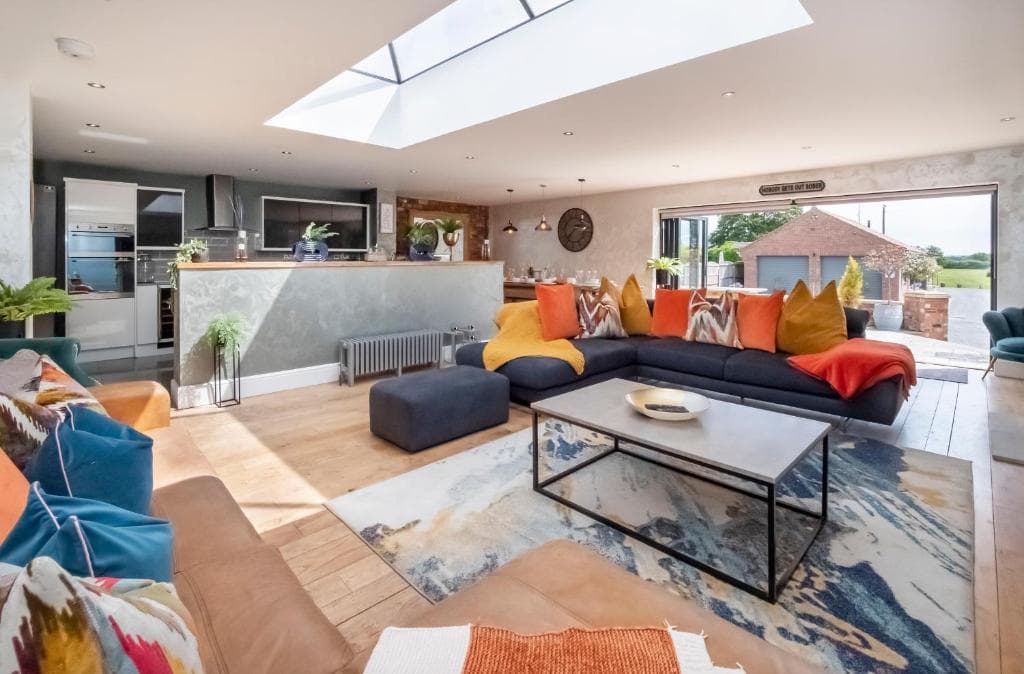 Accommodation at The Stables Luxury House with Hot tub in york