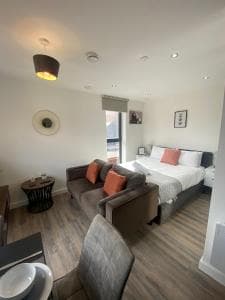 Accommodation at Central Studio - New - FREE Wi-Fi - City Centre in sheffield