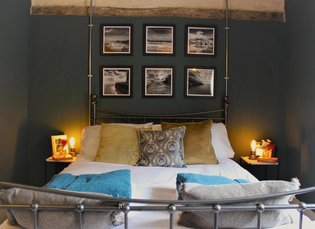 Accommodation at Boutique Fisherman's Grade II Listed Cottage in scarborough