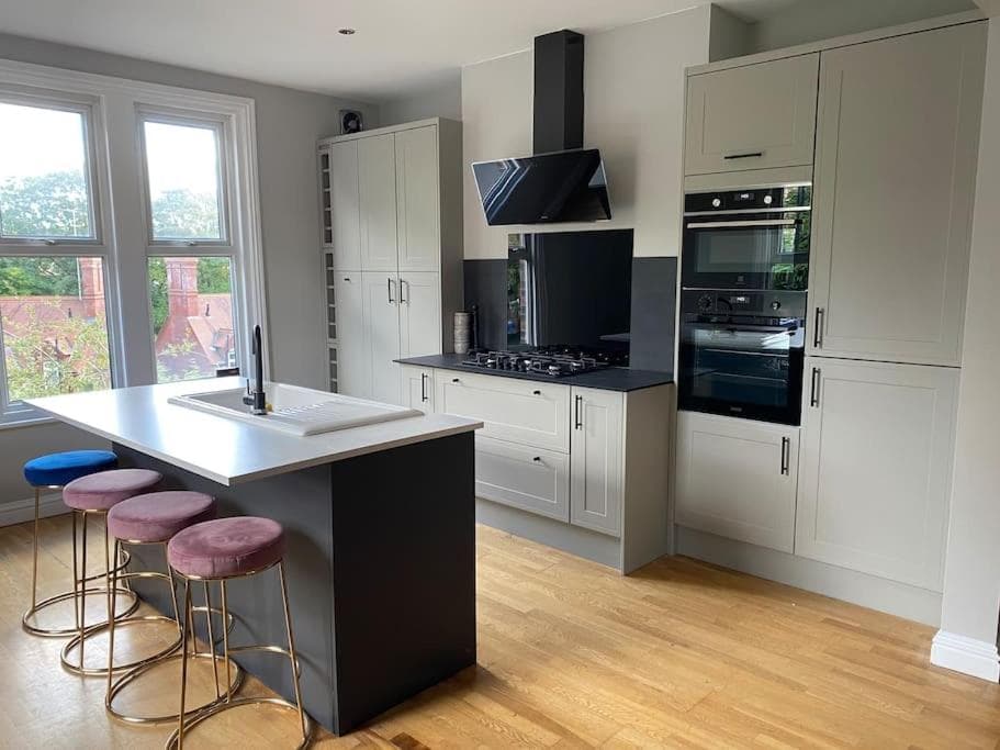 3 Bed Flat in Vibrant Sheffield Location