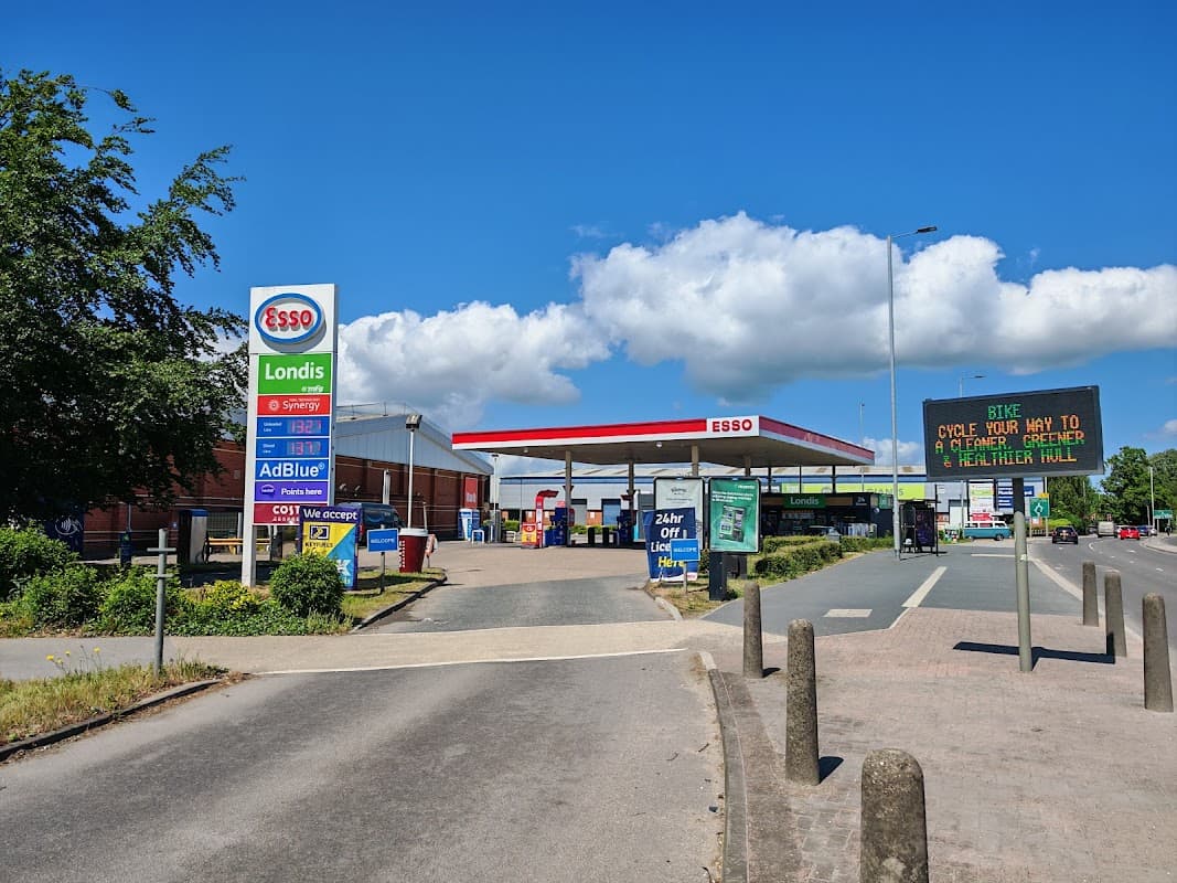 Esso - Petrol Stations in hull