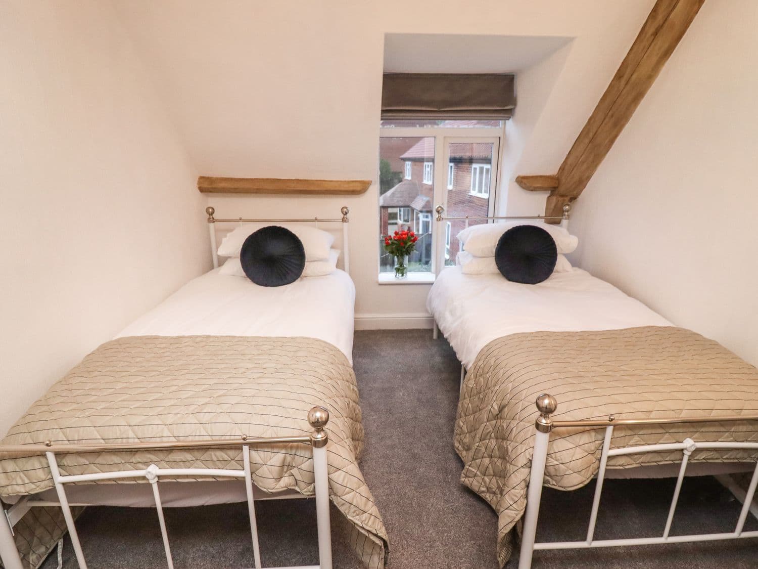 Monteva — photo 11