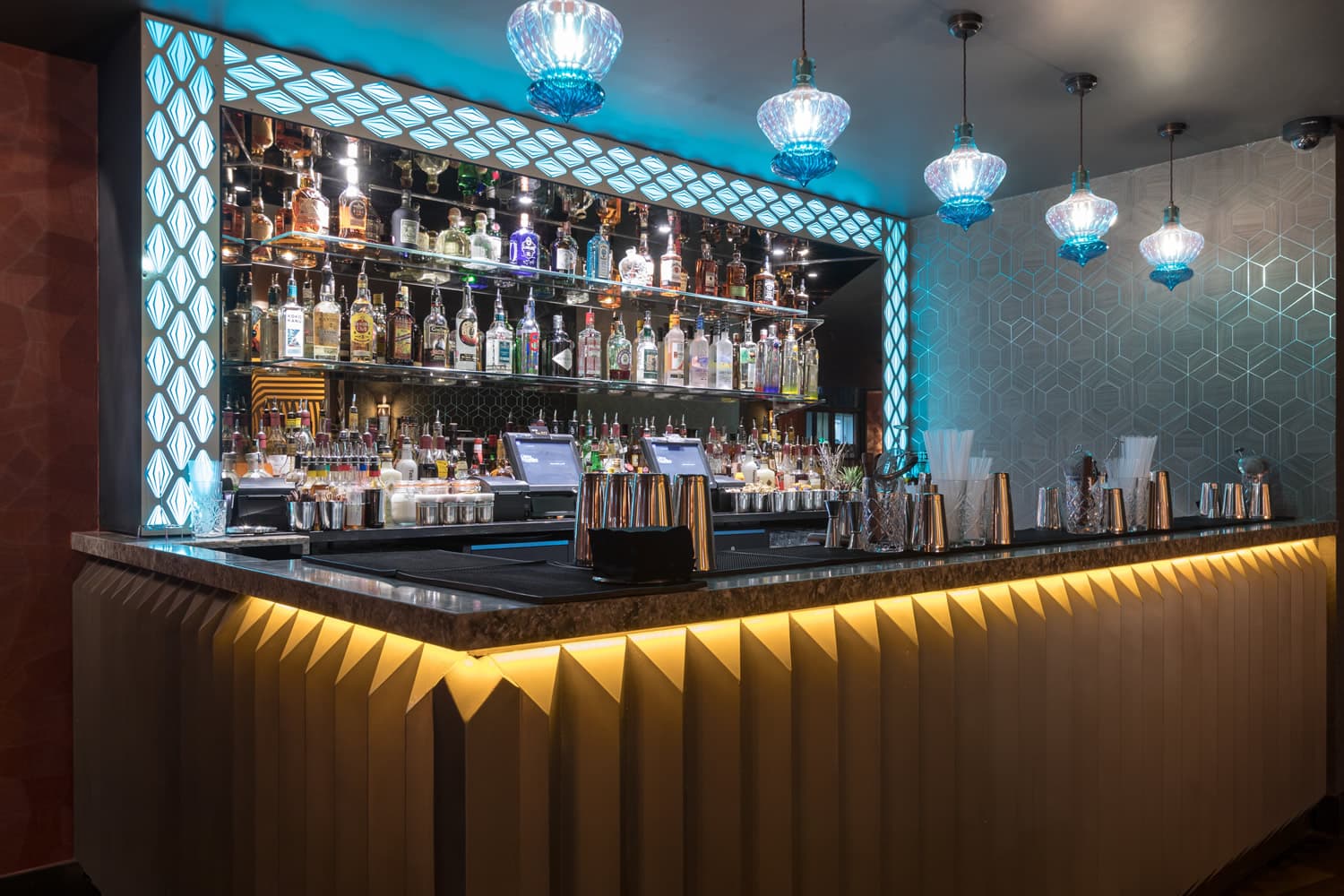 Dirty Martini Image 7