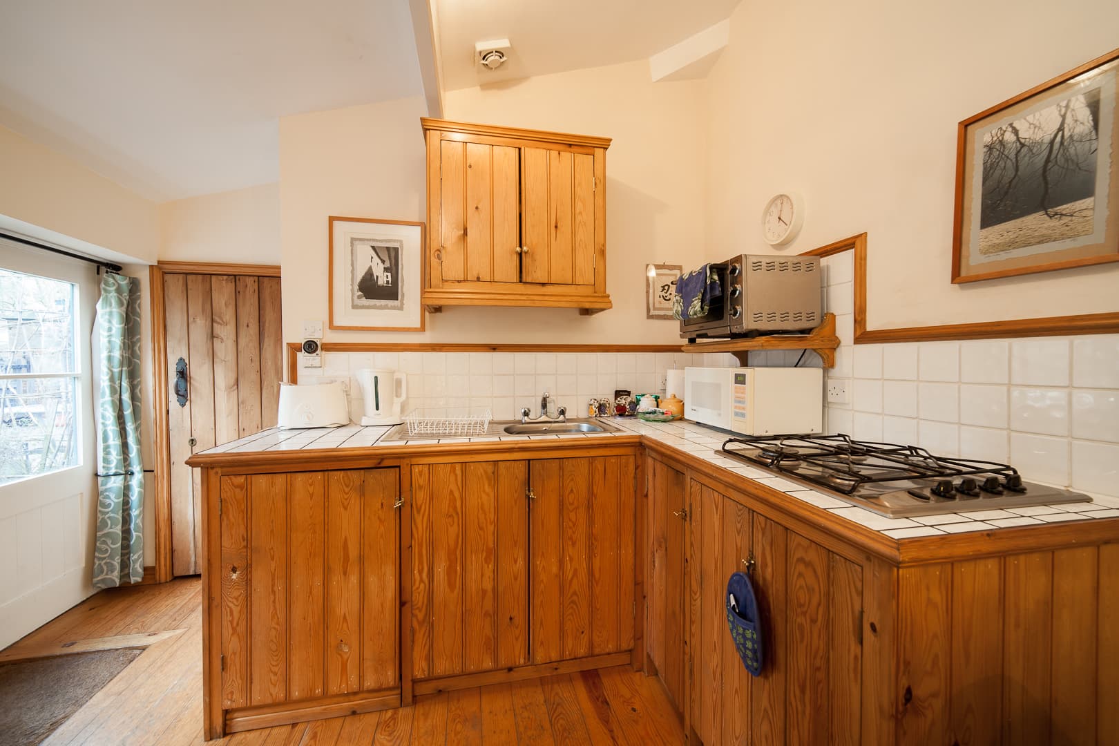 Garden Cottage Image 10