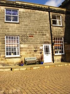 Mews Cottage Image 1