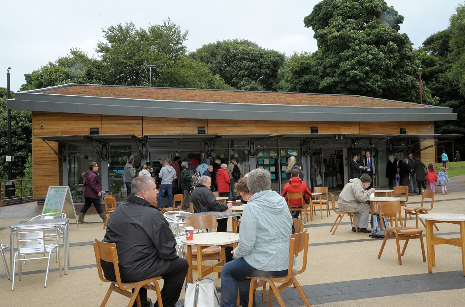 Middleton Park Image 4