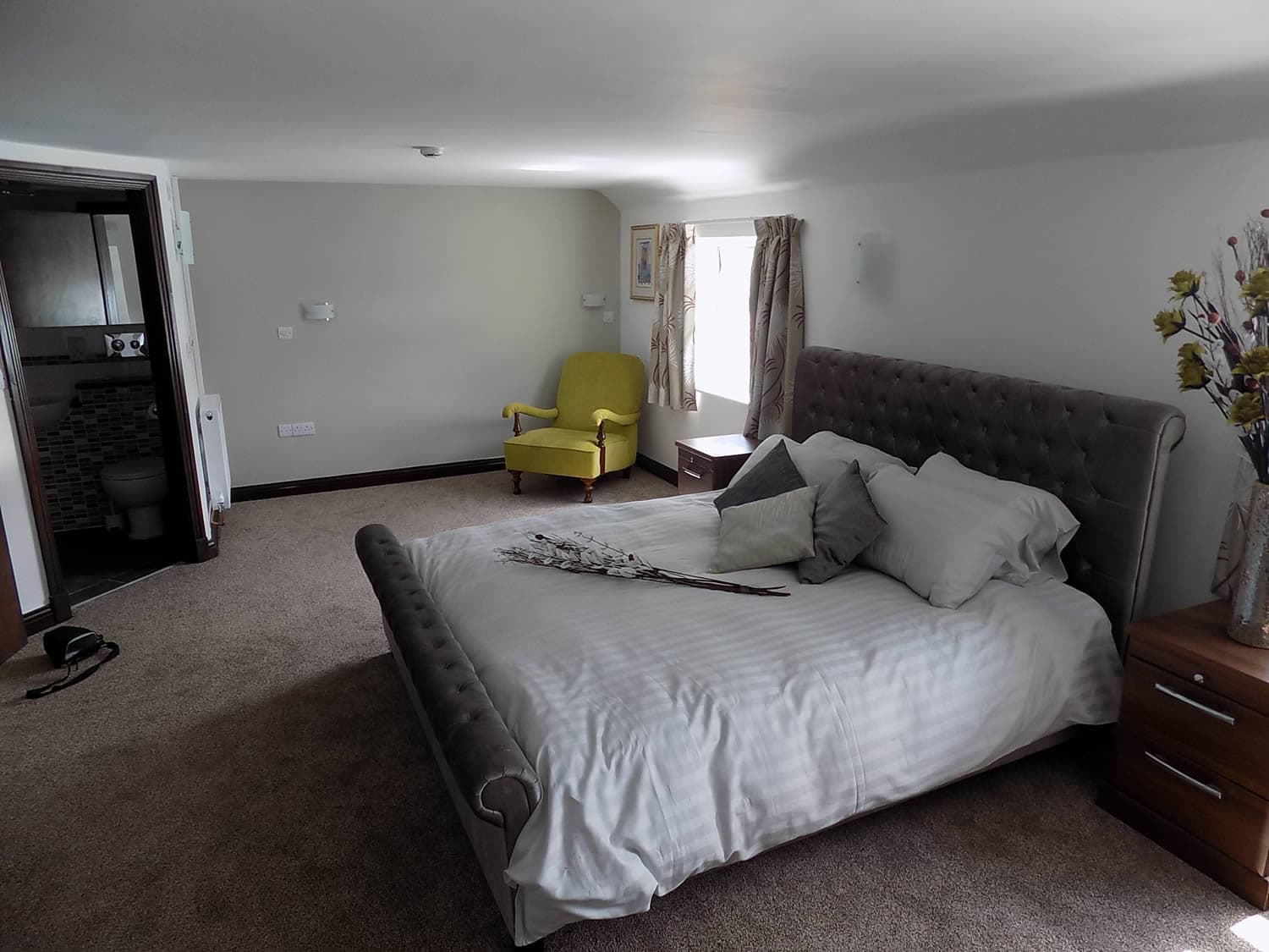 The Blue Bell Image 4